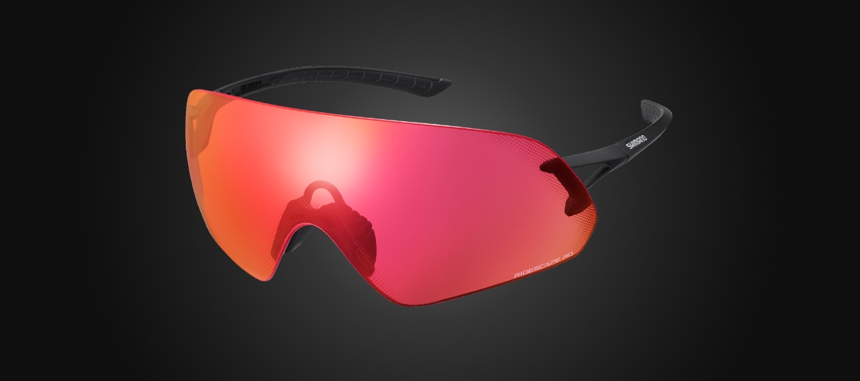 AEROLITE P WIDENS THE WORLD WITH A RIMLESS PANORAMIC VIEW LENS FEATURING EXCEPTIONAL CLARITY AND SMOOTH AERO PROFILE.