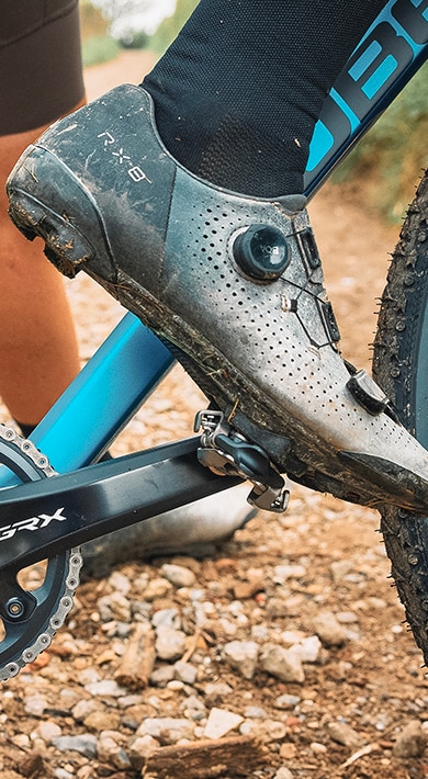 GRAVEL FOOTWEAR TECHNOLOGY