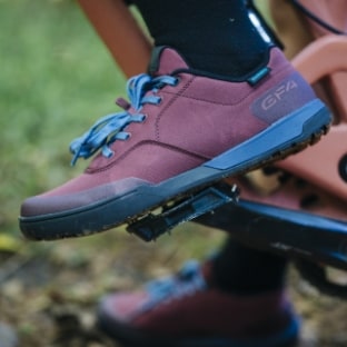 FOOTWEAR