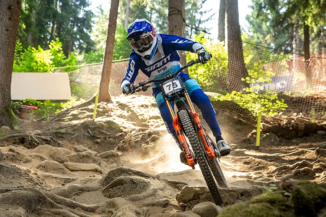 GIANT FACTORY OFF-ROAD TEAM