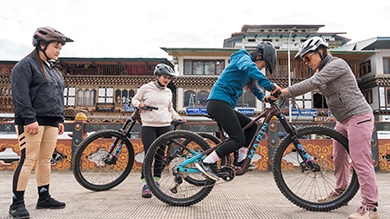 mountain biking in Bhutan female mtbers