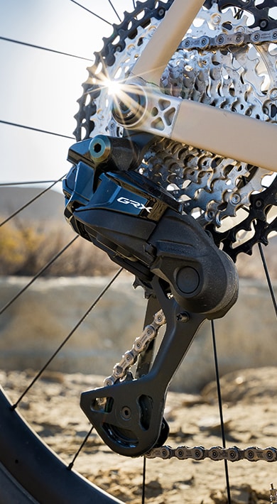 Shimano GRX RX827 wireless Di2 rear derailleur for gravel cycling 
