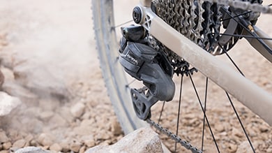 Shimano ambassador Taylor Lideen taking in the Arizona views while taking a break during a gravel ride on GRX RX827 Di2 