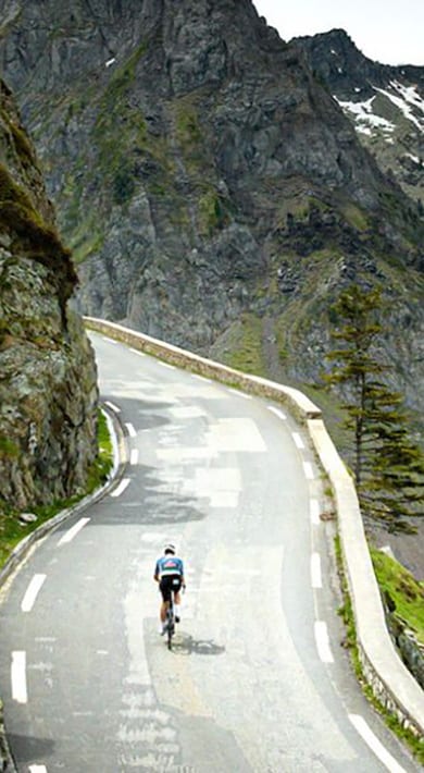 Traversing the Col du Tourmalet