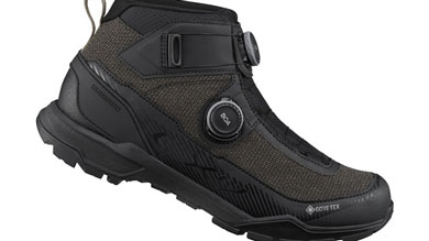 Zapatilla de ciclismo Shimano negra Gore-Tex con sistema de cierre BOA