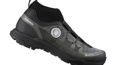 Zapatilla de ciclismo Shimano negra con Gore-Tex y sistema de sujeción único
