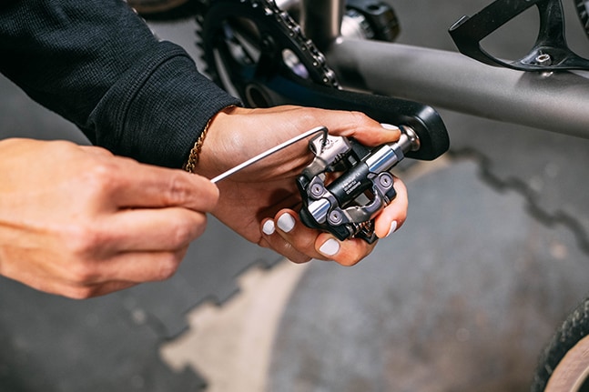  SPRING TENSION ADJUSTABILITY