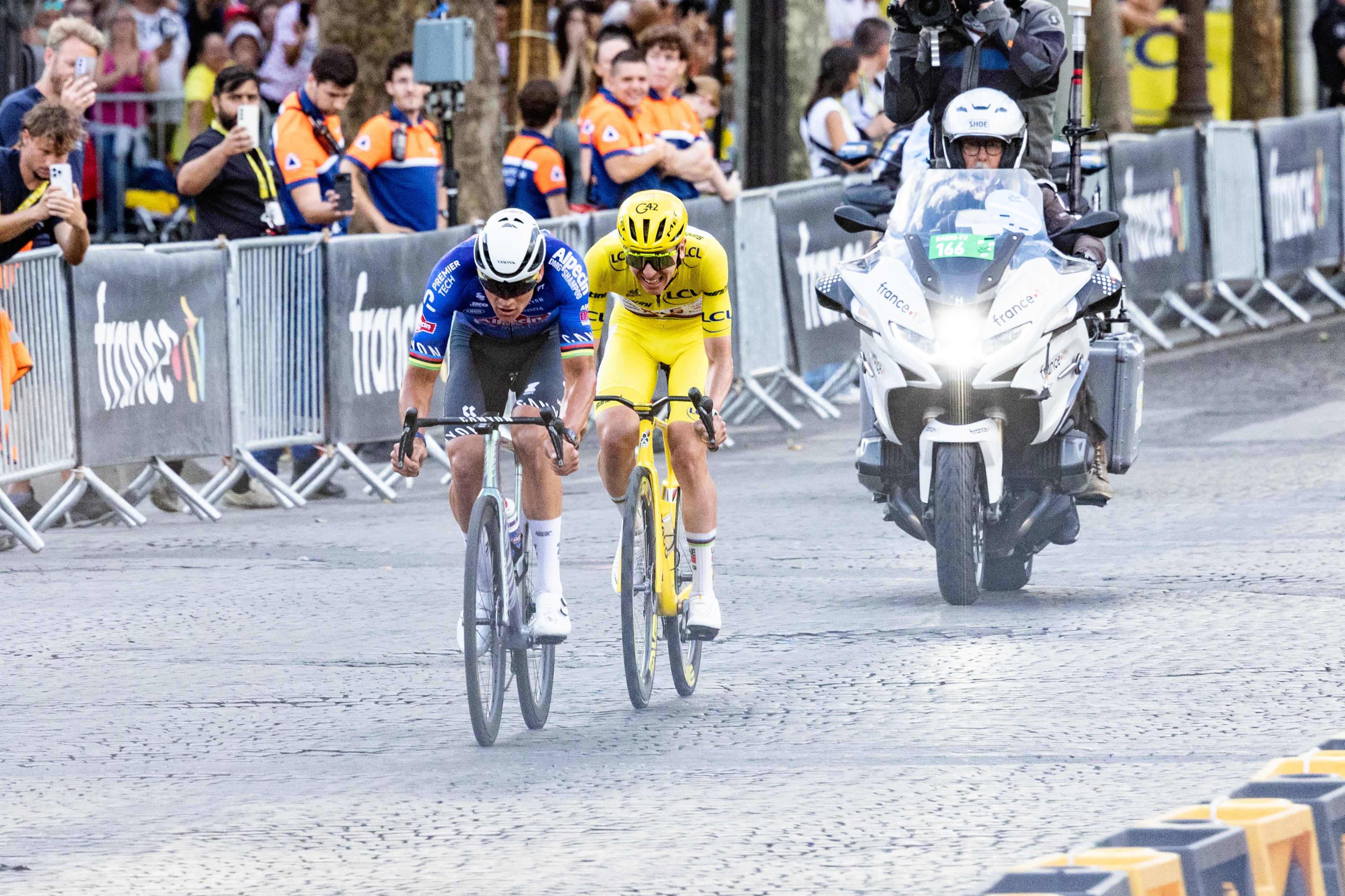 Sunday July 26 2026113th Tour de France (2.UWT) Stage 21 (Final)   »   Paris  ›  Paris   (89km)Photo: Leon van Bon Photography}